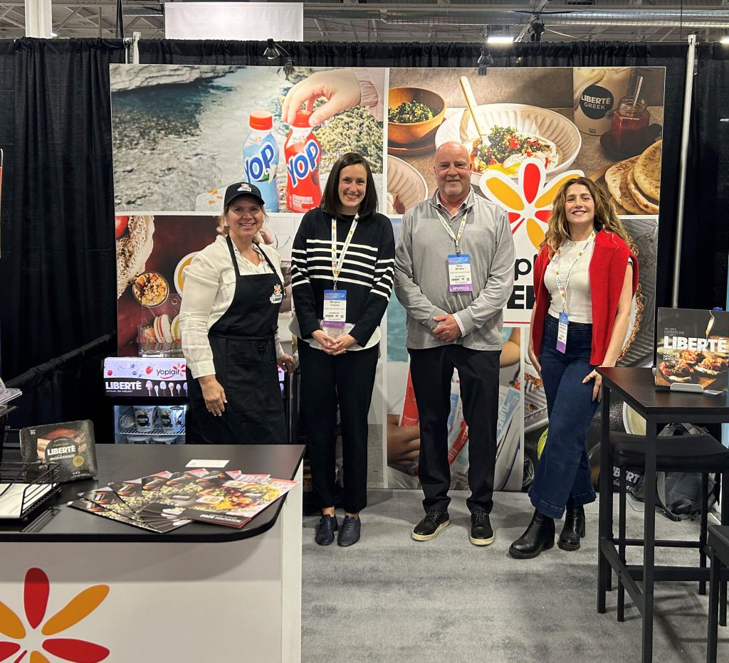 Office-employee_trade-show